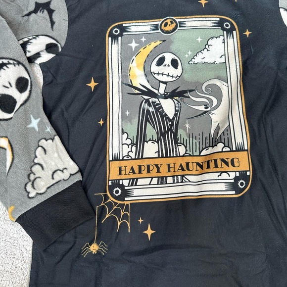 NEW Women’s Adult M Medium Pajama Set Jack Skellington Halloween 2 Piece - Picture 2 of 5